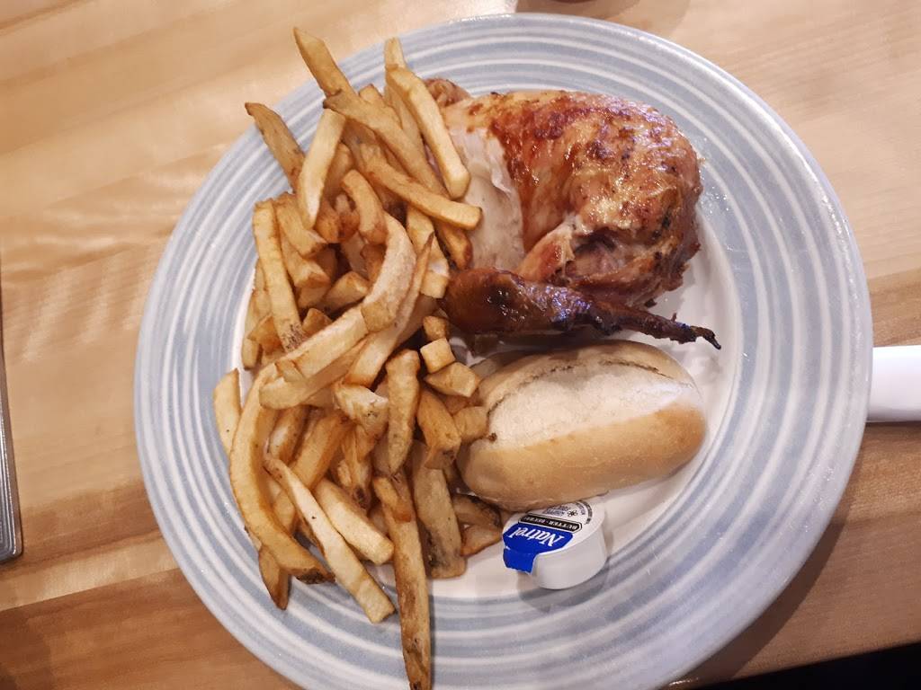 Swiss Chalet | restaurant | 2131 Lawrence Ave E, Scarborough, ON M1R 3A6, Canada | 4167593783 OR +1 416-759-3783