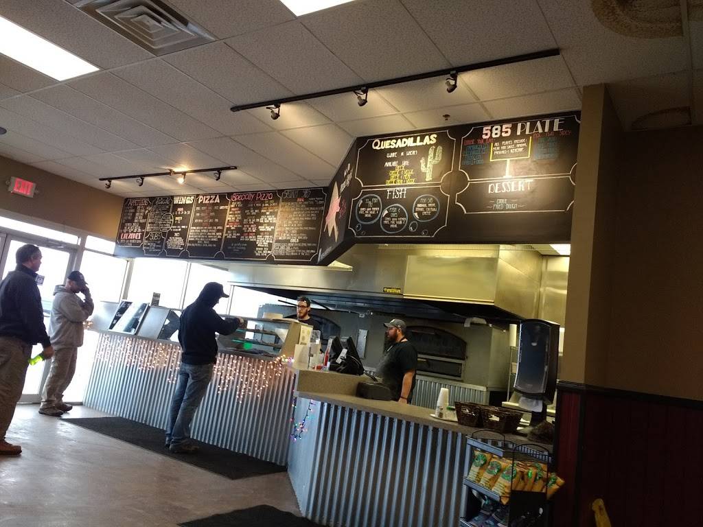 Rucks Pizza Kitchen | restaurant | 166 W Main St, Honeoye Falls, NY 14472, USA | 5855826556 OR +1 585-582-6556