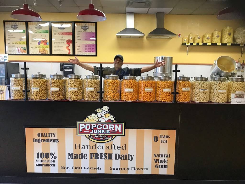 Popcorn Junkie | meal takeaway | 595 W Church St K, Orlando, FL 32805, USA | 4076340042 OR +1 407-634-0042
