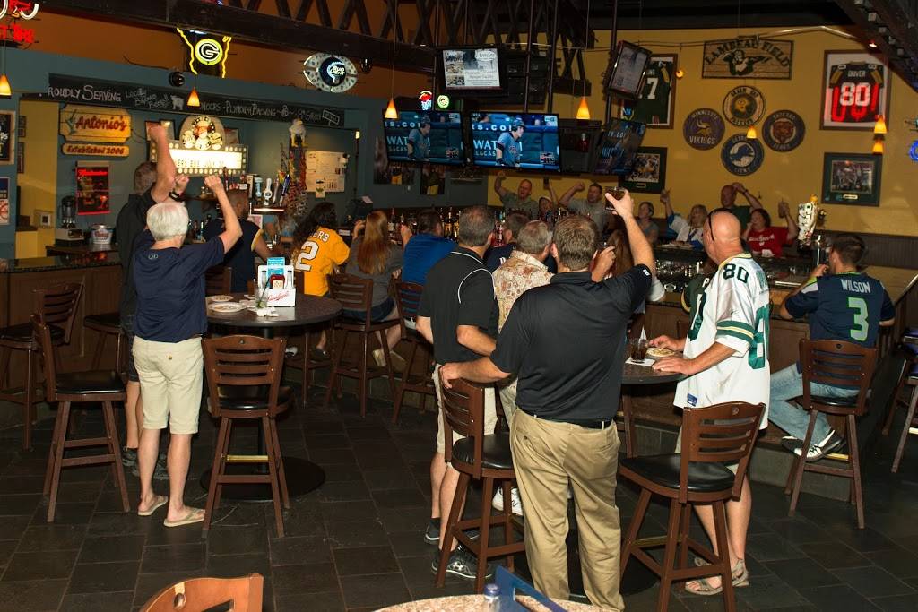 Antonios Sports Bar & Grille | night club | 18 W Mill St, Plymouth, WI 53073, USA | 9208935105 OR +1 920-893-5105