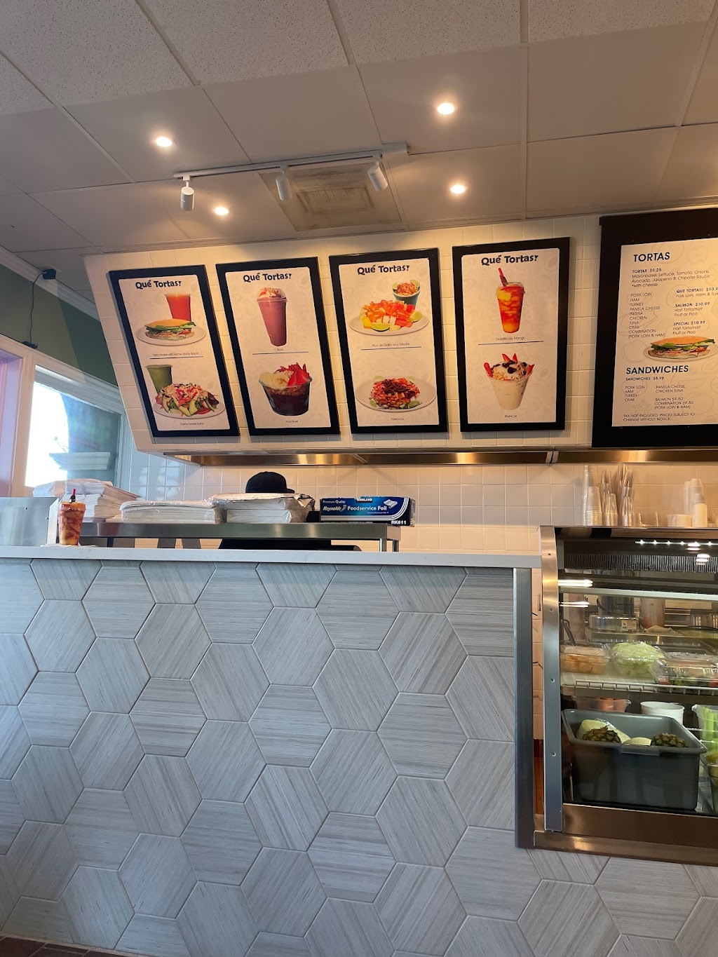 Que Tortas | restaurant | 727 W San Marcos Blvd #104, San Marcos, CA 92078, USA | 7602903465 OR +1 760-290-3465