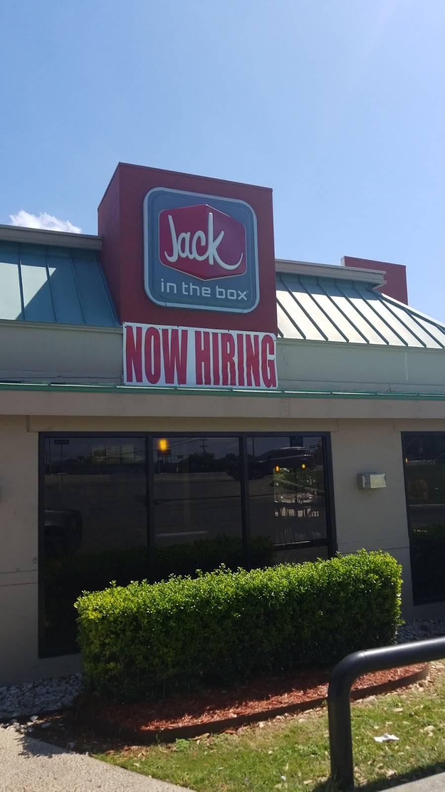 Jack in the Box | restaurant | 4626 Fredericksburg Rd, San Antonio, TX 78201, USA | 2107348945 OR +1 210-734-8945