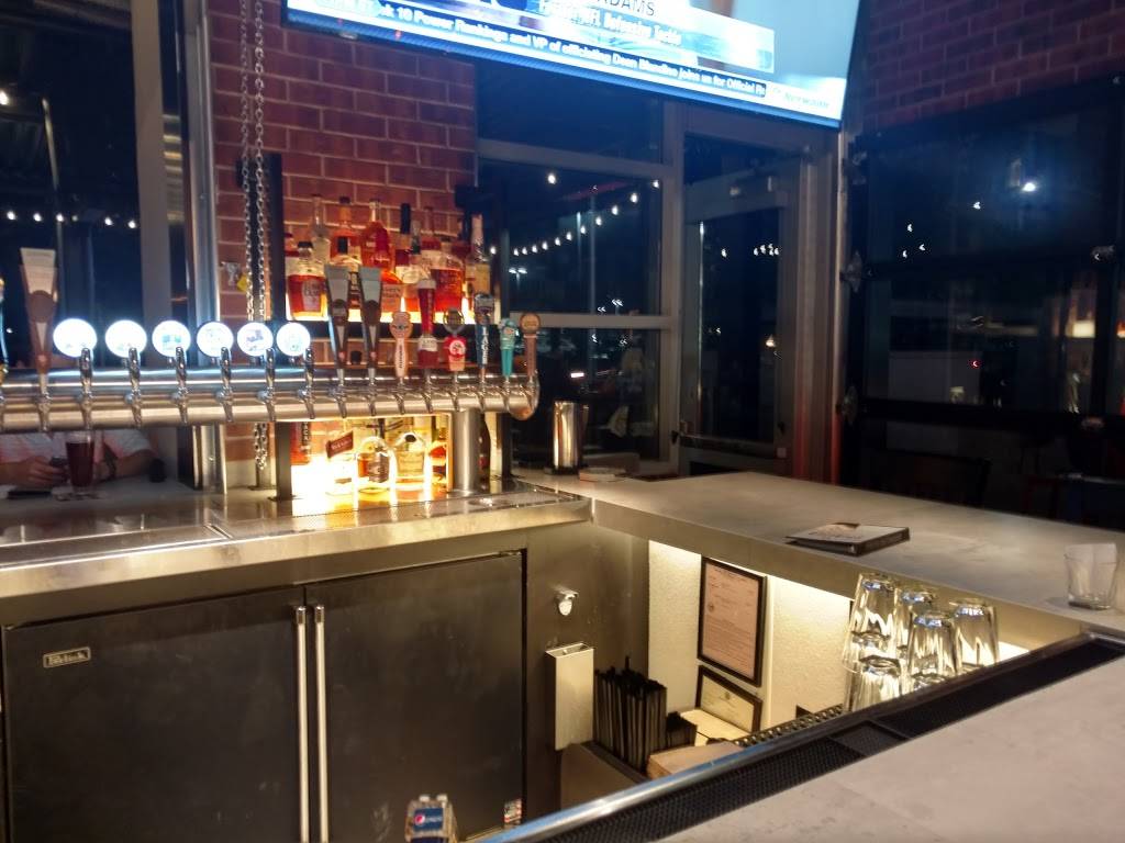 BJs Restaurant & Brewhouse | restaurant | 8785 Villa La Jolla Dr, San Diego, CA 92037, USA | 8582573640 OR +1 858-257-3640