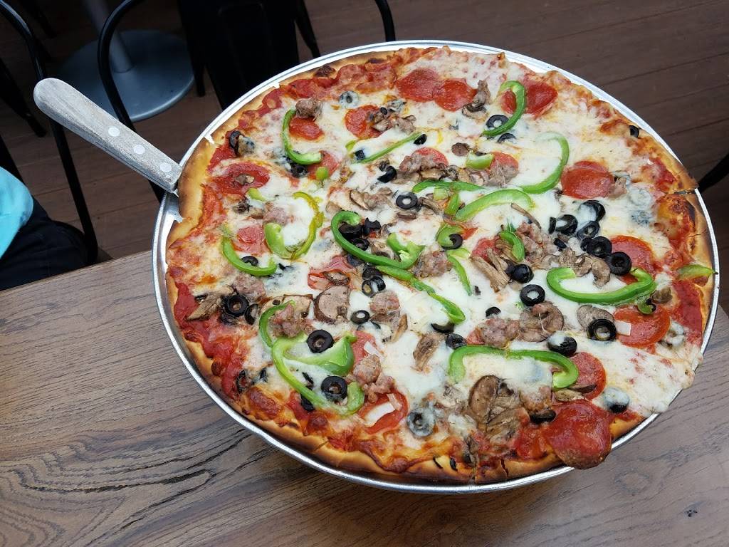 Pizza Man Milwaukee | restaurant | 2597 N Downer Ave, Milwaukee, WI 53211, USA | 4142721745 OR +1 414-272-1745