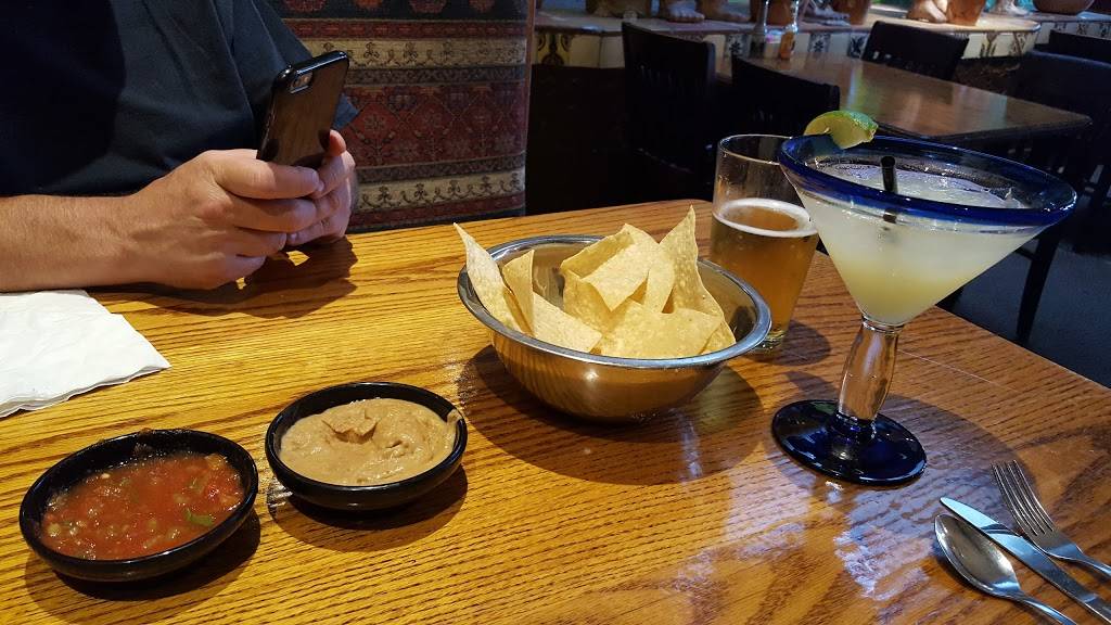 Garcias Mexican Restaurant | restaurant | 6049 Madison Ave, Carmichael, CA 95608, USA | 9163443177 OR +1 916-344-3177