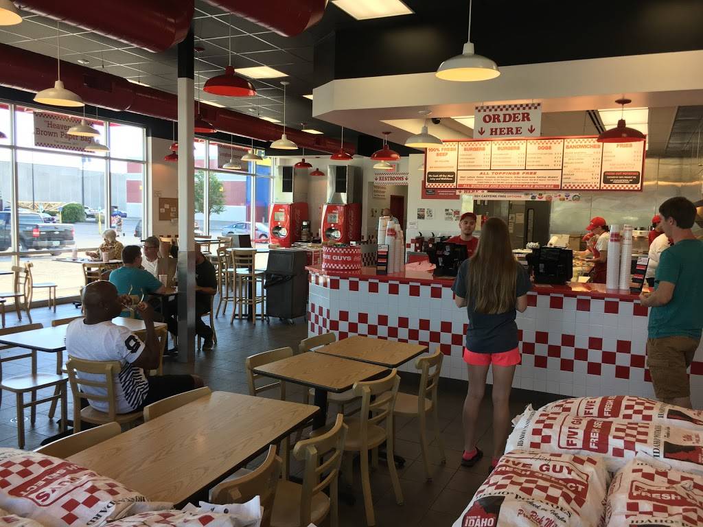 Five Guys | meal takeaway | 5411 Harvey St, Muskegon, MI 49444, USA | 2317983555 OR +1 231-798-3555
