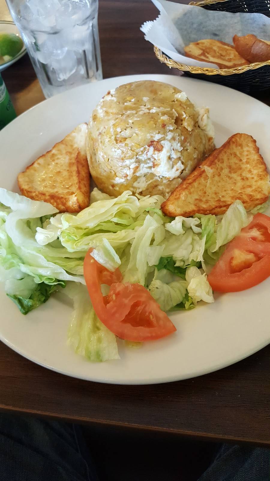 Caridad | restaurant | 1436 Williamsbridge Rd, Bronx, NY 10461, USA | 7188928322 OR +1 718-892-8322