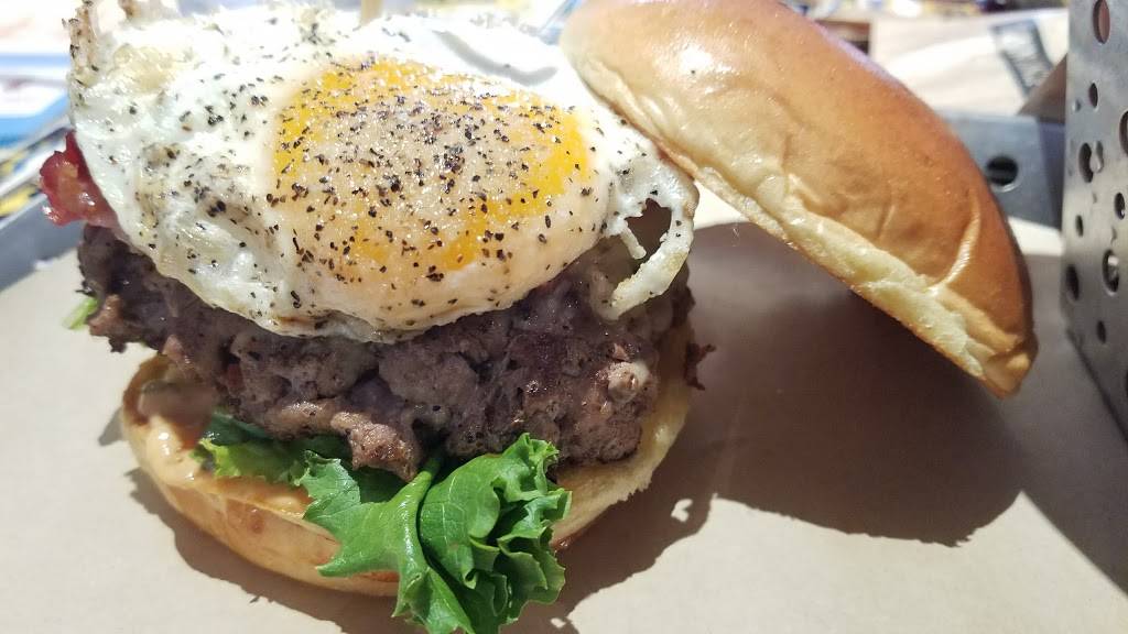 Chilis Grill & Bar | meal takeaway | 259 S Weber Rd, Romeoville, IL 60446, USA | 8158864429 OR +1 815-886-4429