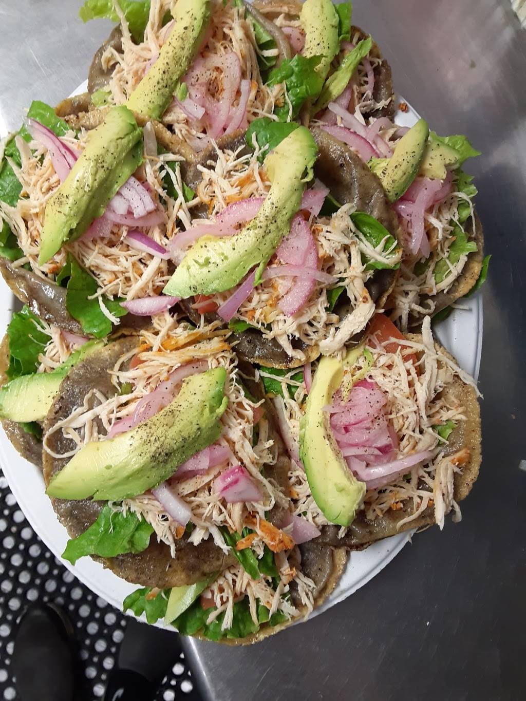 Taqueria Los Tres Hermanos | restaurant | 5555 NE Cully Blvd, Portland, OR 97218, USA | 9714076192 OR +1 971-407-6192