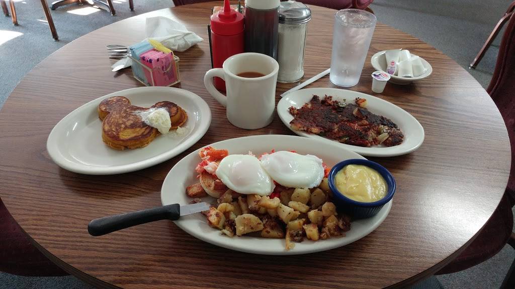 Mels Raspberry Patch | restaurant | 372 Alfred Rd, Sanford, ME 04073, USA | 2074905998 OR +1 207-490-5998