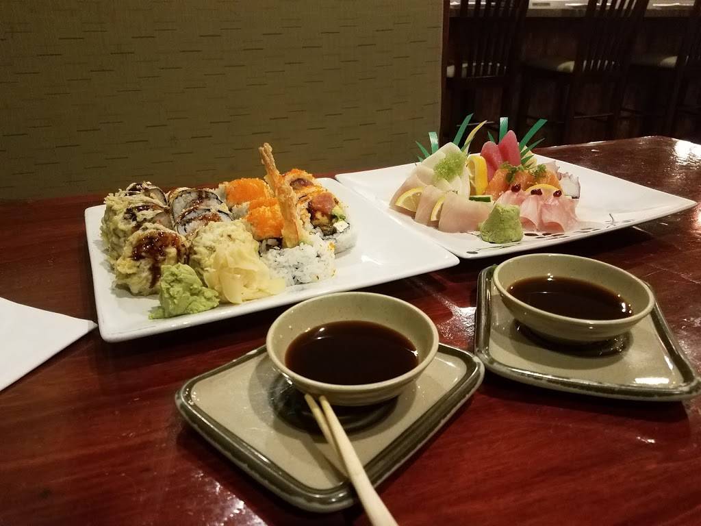 Makimoto Sushi Bar & Asian Kitchen | restaurant | 2741 University Dr, Auburn Hills, MI 48326, USA | 2484750880 OR +1 248-475-0880