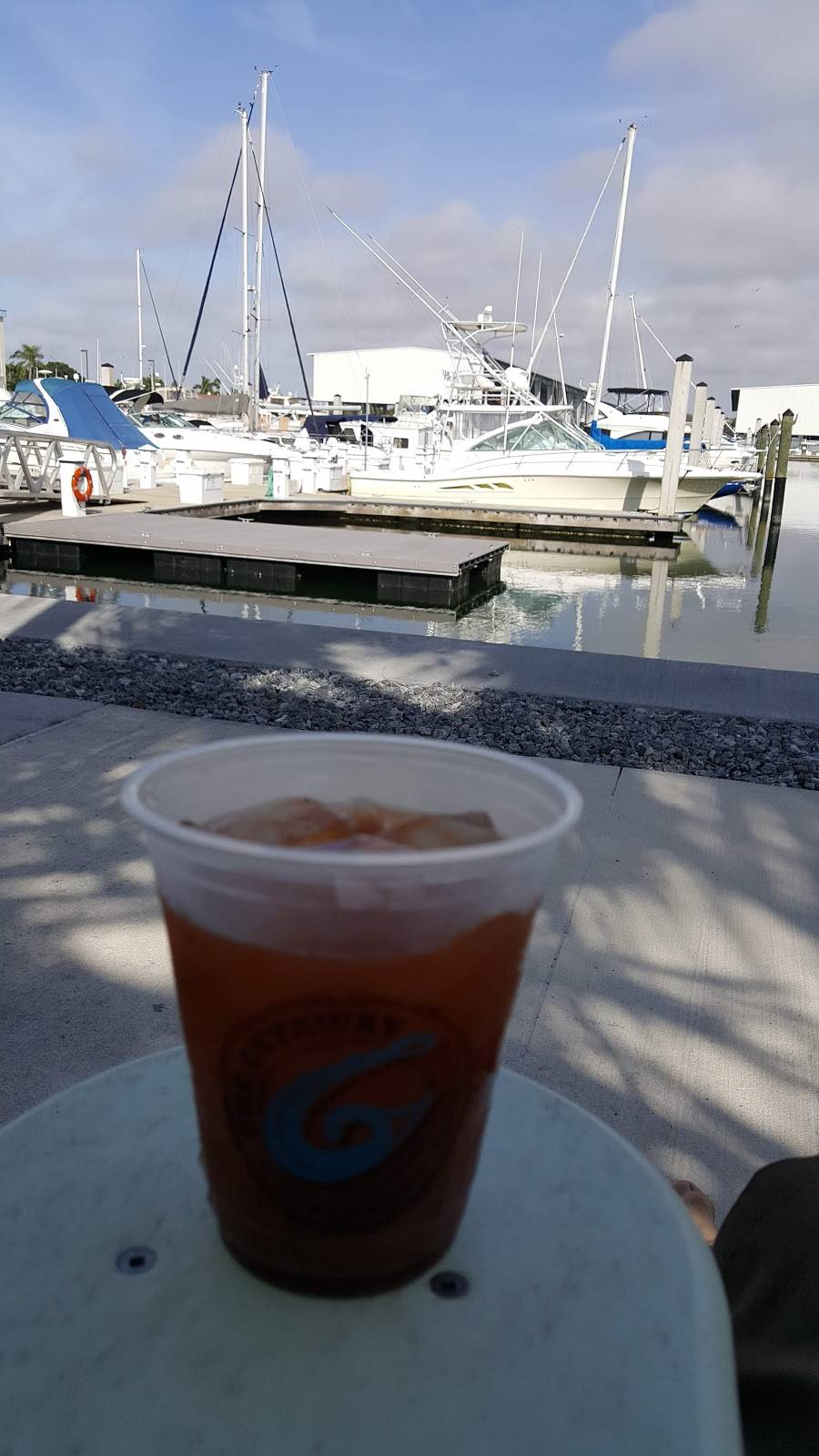 The Getaway Maximo | restaurant | 3769 50th Ave S, St. Petersburg, FL 33711, USA | 7272350963 OR +1 727-235-0963