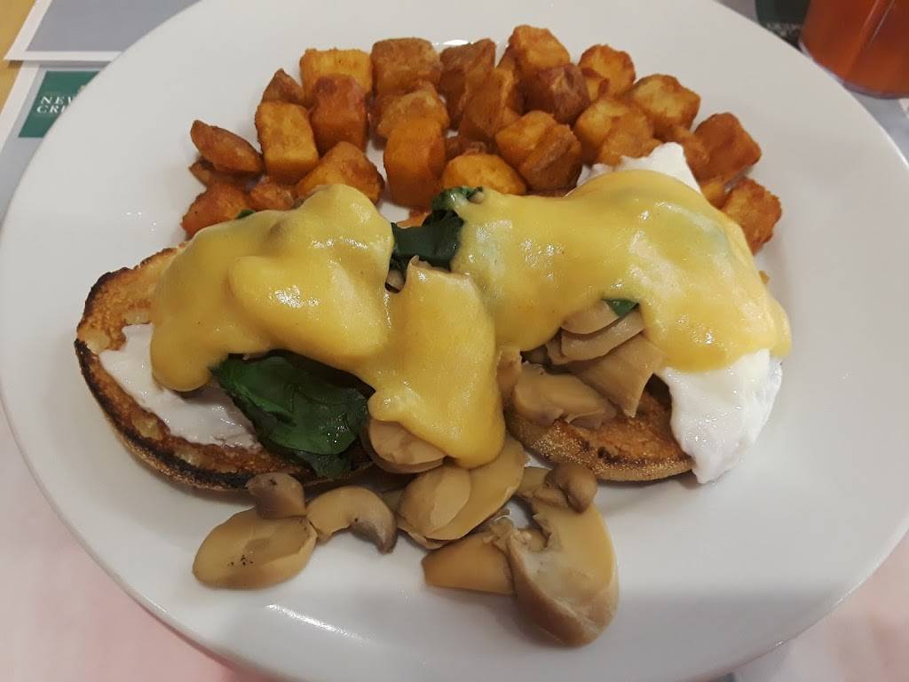 Newport Creamery | restaurant | 181 Bellevue Ave #4, Newport, RI 02840, USA | 4018466332 OR +1 401-846-6332