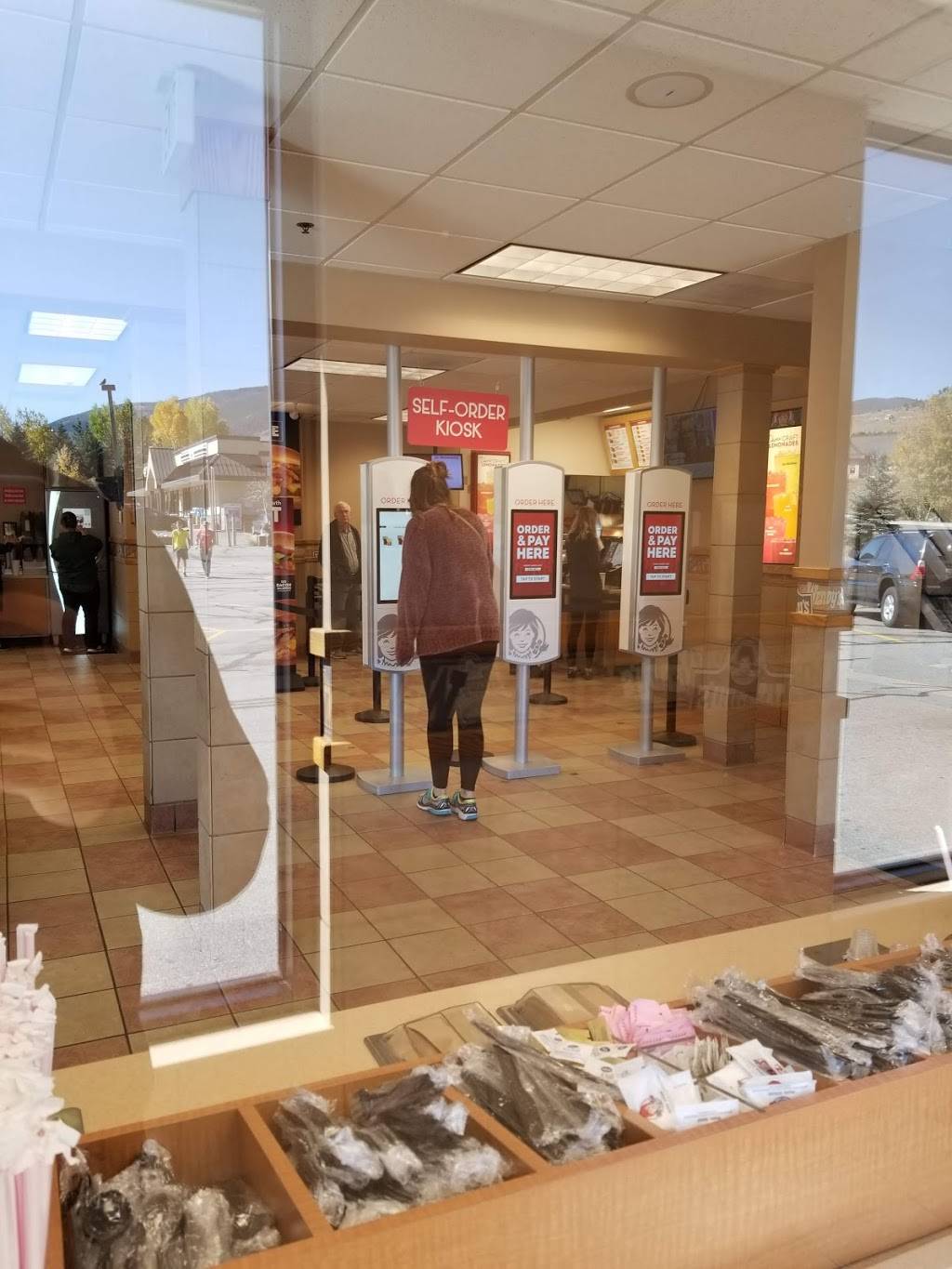 Wendys | restaurant | 190 Tanglewood Ln, Silverthorne, CO 80498, USA | 9704680129 OR +1 970-468-0129