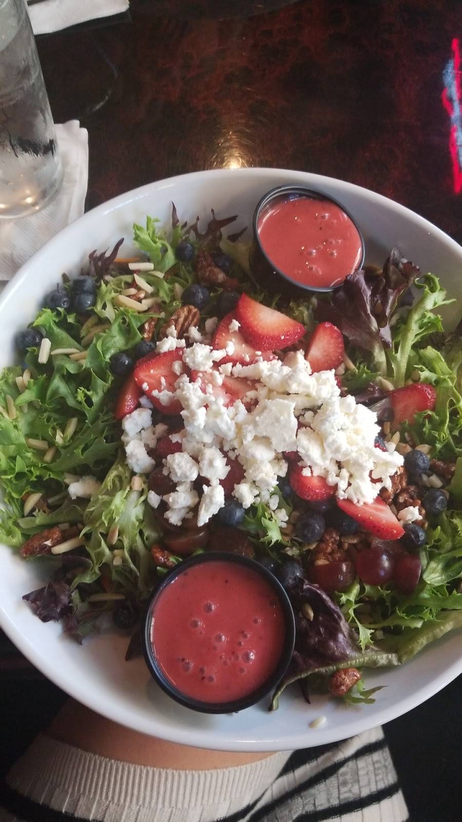 Charles Village Pub & Patio | restaurant | 19 W Pennsylvania Ave, Towson, MD 21204, USA | 4108218155 OR +1 410-821-8155