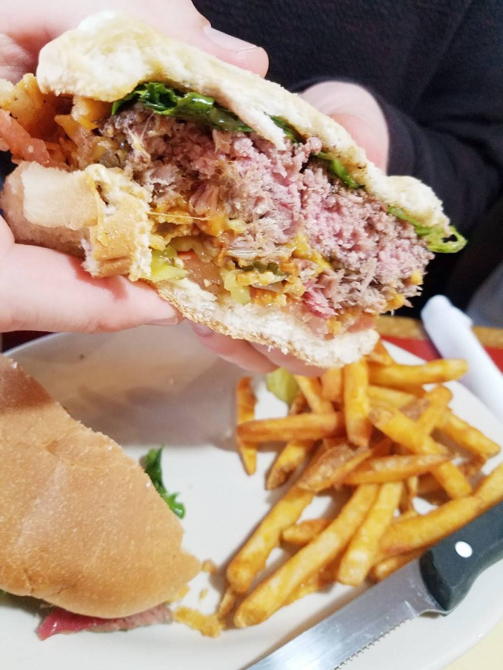 Red Hot & Blue - Irving, TX | restaurant | 5910 N MacArthur Blvd, Irving, TX 75039, USA | 9724020225 OR +1 972-402-0225