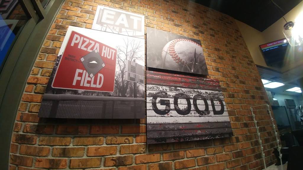 Pizza Hut | restaurant | 2208 Foothill Blvd, La Verne, CA 91750, USA | 9095969444 OR +1 909-596-9444