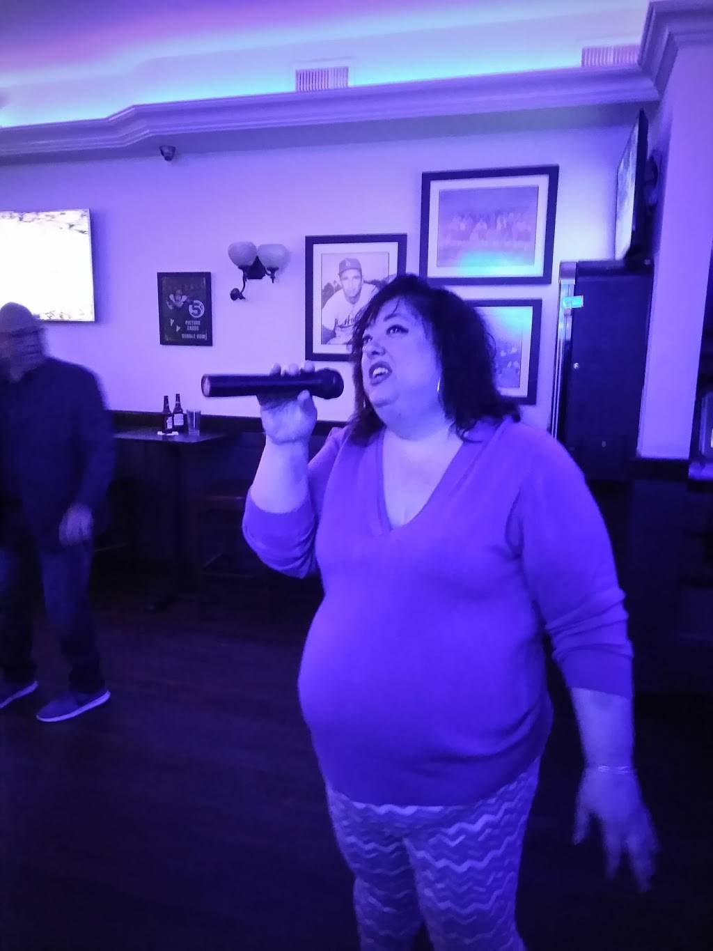 Legends Bar & Grill | restaurant | 2128 Flatbush Ave, Brooklyn, NY 11234, USA | 3474623572 OR +1 347-462-3572