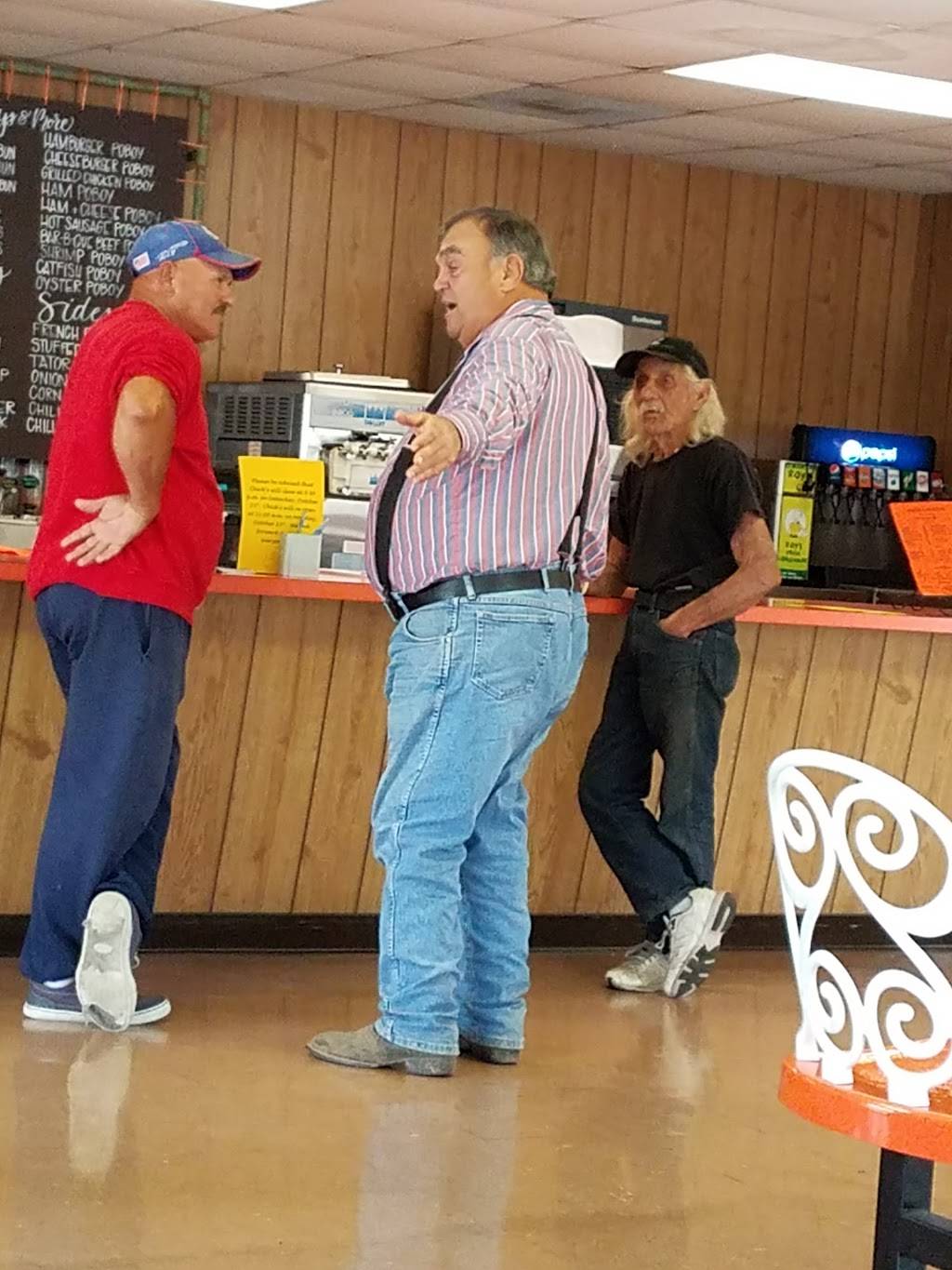 Chicks Burgers | restaurant | 502 Main St, Baldwin, LA 70514, USA | 3379234390 OR +1 337-923-4390