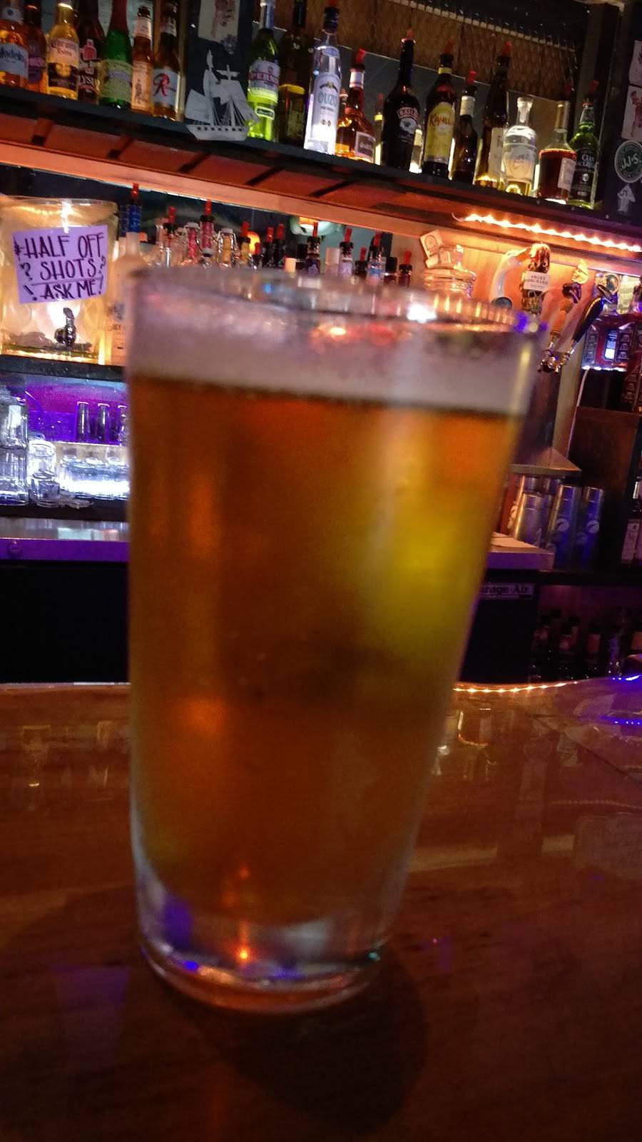 Off The Hook | restaurant | 880 SE Pioneer Way, Oak Harbor, WA 98277, USA | 3606795100 OR +1 360-679-5100