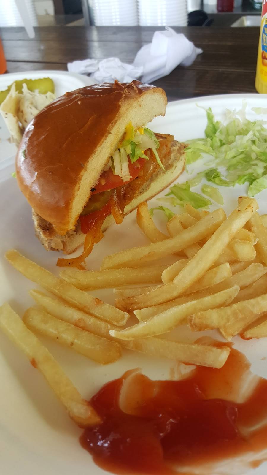 Colemans Tavern & Grill | restaurant | 823 Lake Ave, Woodstock, IL 60098, USA | 8153385000 OR +1 815-338-5000