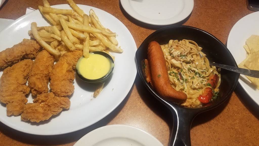 TGI Fridays | restaurant | 19266 Coastal Hwy Unit 1, Rehoboth Beach, DE 19971, USA | 3022267575 OR +1 302-226-7575