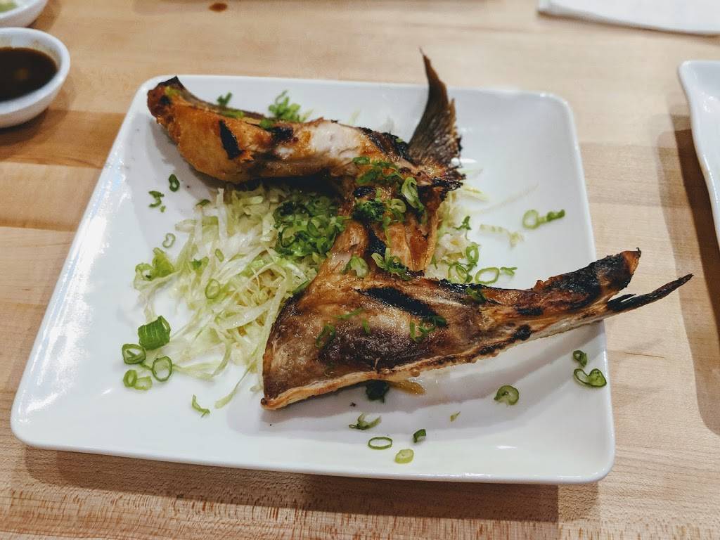 Moki Sushi | restaurant | 2017 S Neil St, Champaign, IL 61820, USA | 2175521600 OR +1 217-552-1600