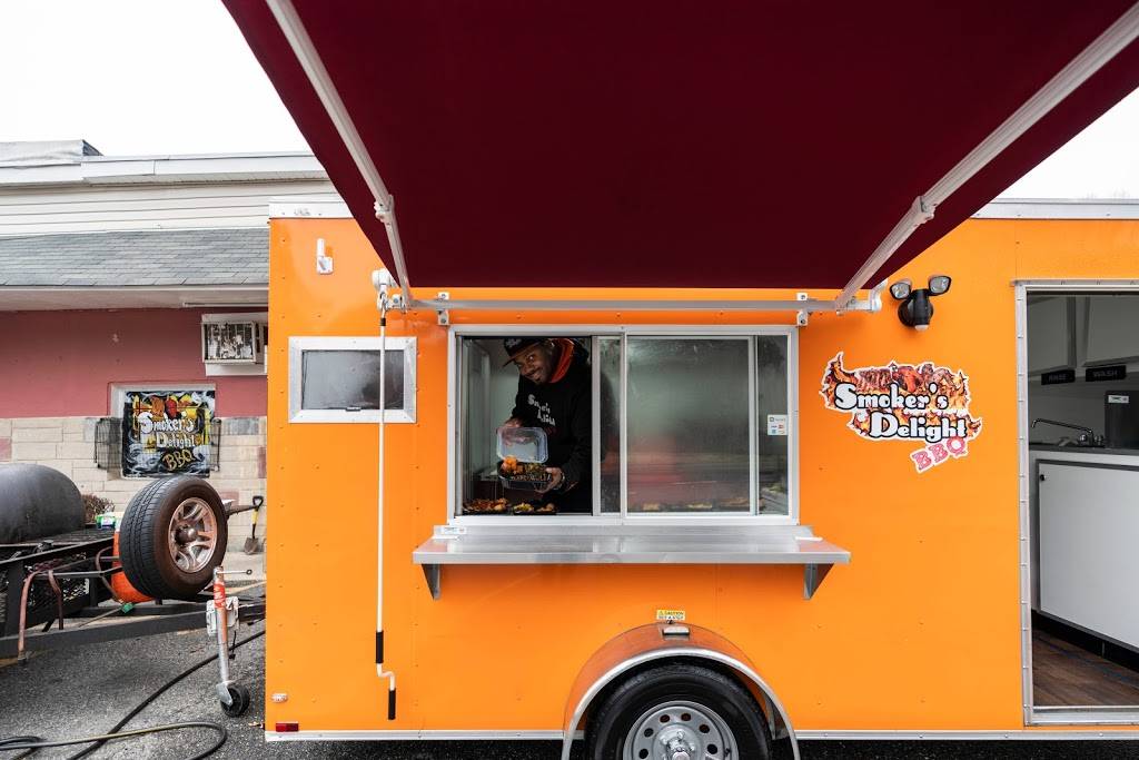 Smokers Delight BBQ | restaurant | 3344, 4595 Livingston Rd, Indian Head, MD 20640, USA | 3017518336 OR +1 301-751-8336