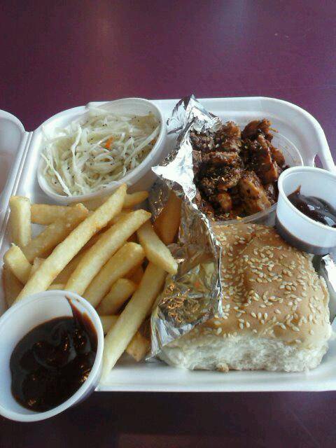 Tennessees Real Bbq | restaurant | 341 Cochituate Rd, Framingham, MA 01701, USA | 5086267140 OR +1 508-626-7140