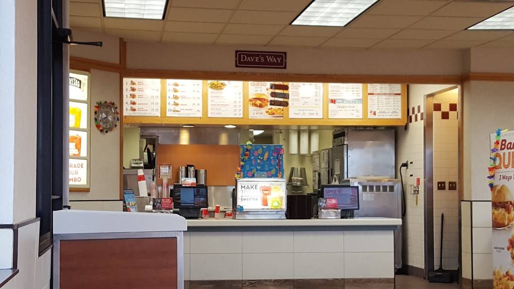 Wendys | restaurant | 11 Banbury Court, Fishersville, VA 22939, USA | 5403373930 OR +1 540-337-3930