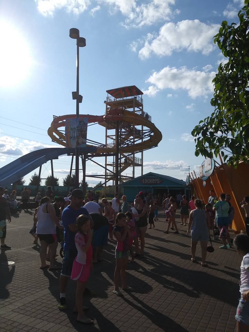 Subway Restaurants | restaurant | 6300 Kings Island Dr, Kings Mills, OH 45034, USA | 5137545528 OR +1 513-754-5528