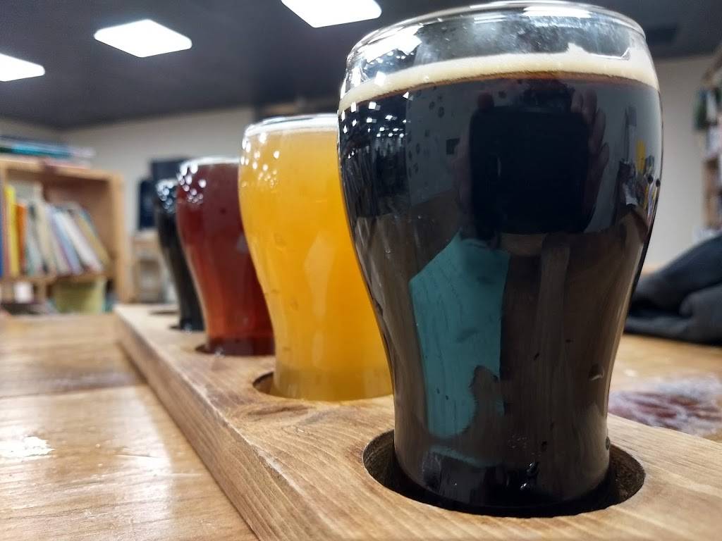 Books & Brews | restaurant | 5836 Crawfordsville Rd, Indianapolis, IN 46224, USA | 3179915844 OR +1 317-991-5844