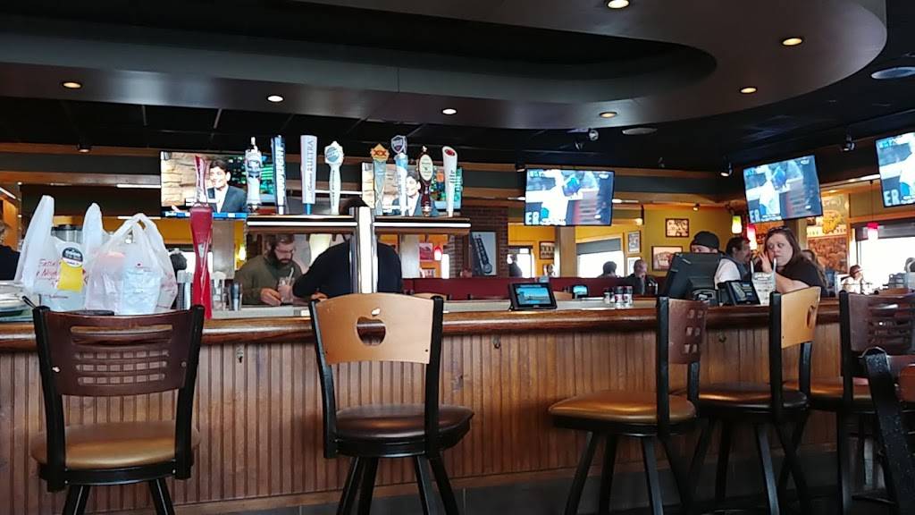 Applebees Grill + Bar | restaurant | 2506 S 3rd St, Terre Haute, IN 47802, USA | 8122322661 OR +1 812-232-2661