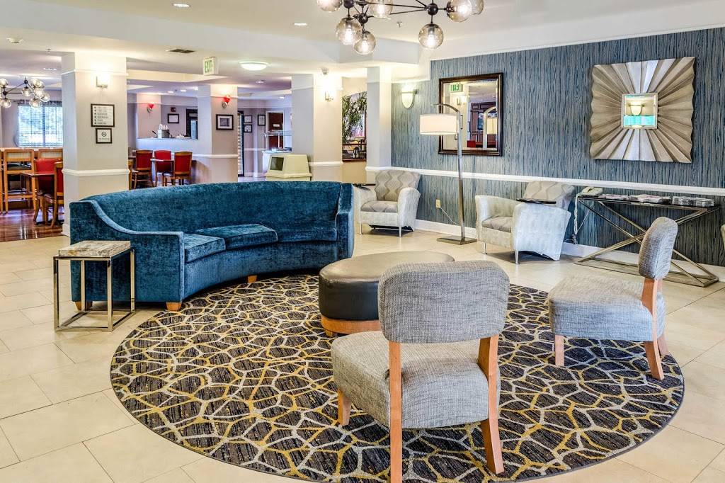 Comfort Inn & Suites Savannah Airport | restaurant | 15 Jay R Turner Dr, Savannah, GA 31408, USA | 9126291500 OR +1 912-629-1500