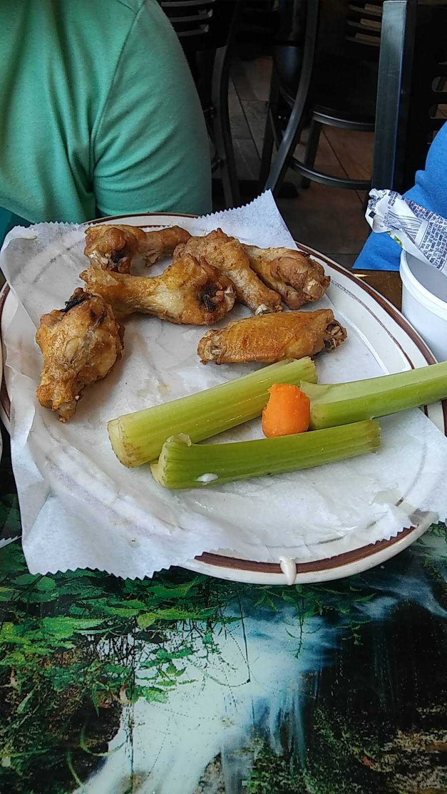 La Perla Bar & Grill | restaurant | 516 SW Military Dr, San Antonio, TX 78221, USA | 2104740597 OR +1 210-474-0597