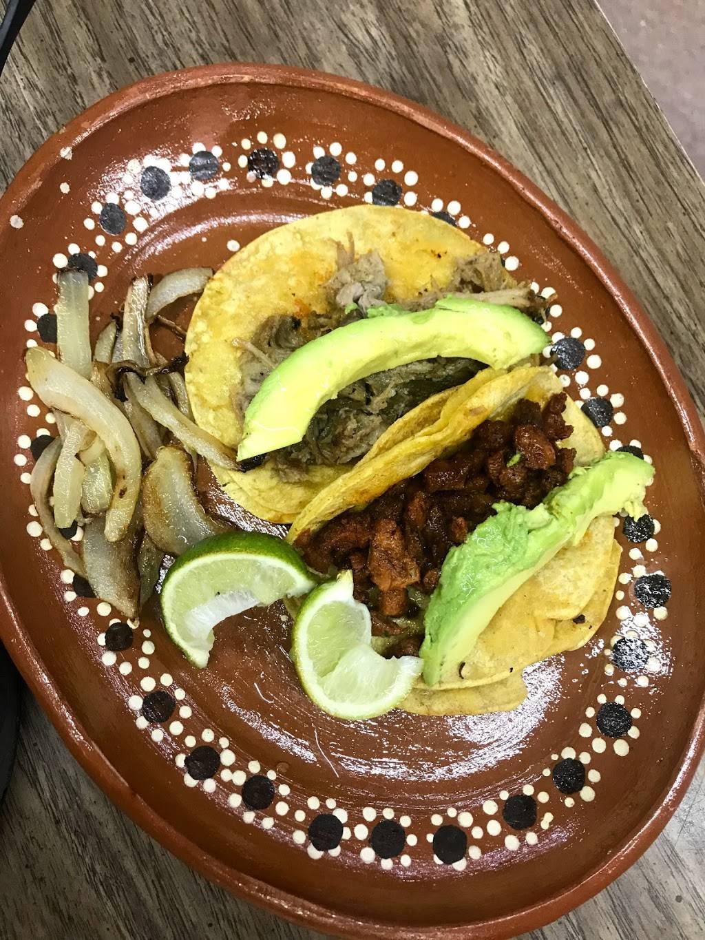 Mariachis Dine-In | restaurant | 301 S Sylvania Ave, Fort Worth, TX 76111, USA | 6827609606 OR +1 682-760-9606