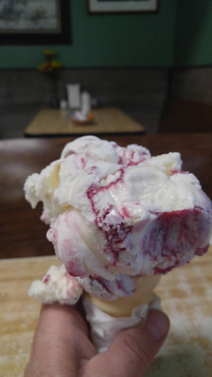 Park Place Restaurant | cafe | 5989 E Main St, Olcott, NY 14126, USA | 7167785537 OR +1 716-778-5537