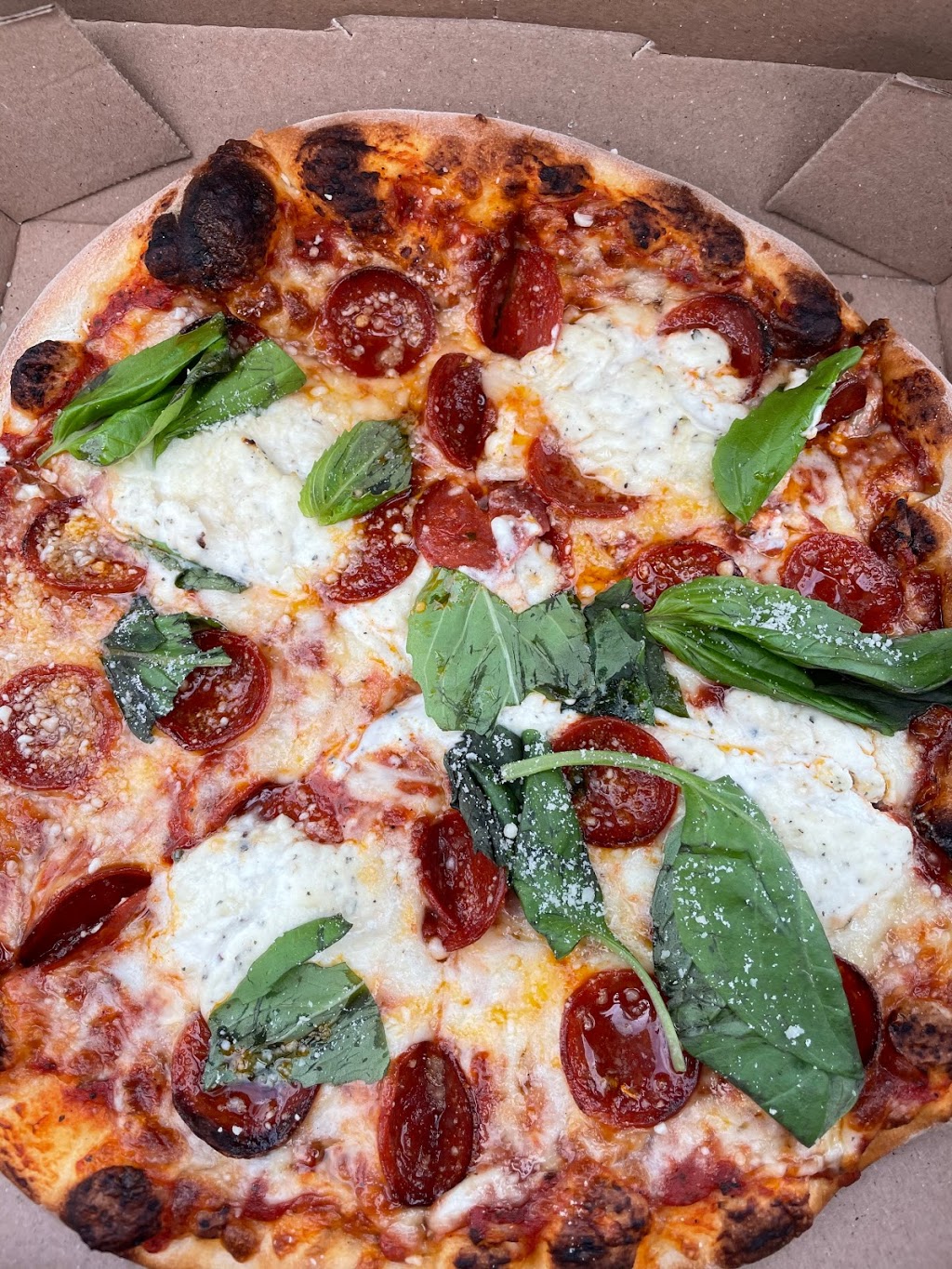 Dimos Pizza Wicker Park | restaurant | 1615 N Damen Ave., Chicago, IL 60647, USA | 7735254580 OR +1 773-525-4580