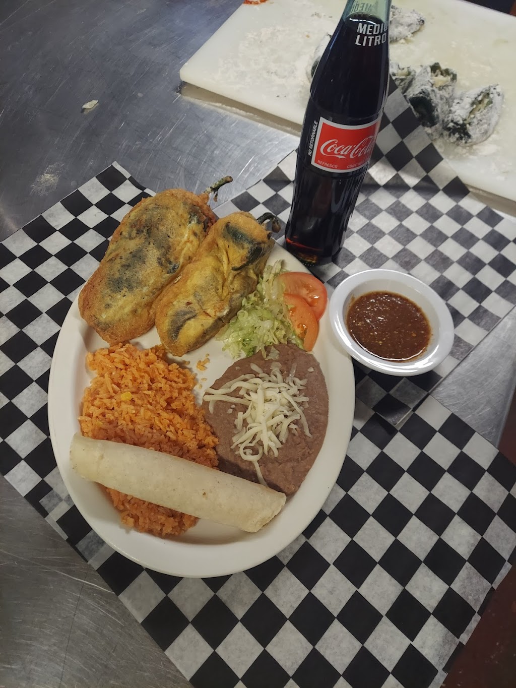 Tlaxcalteña Mexican Restaurant | restaurant | 1608 E Harry St, Wichita, KS 67211, USA | 3168672680 OR +1 316-867-2680