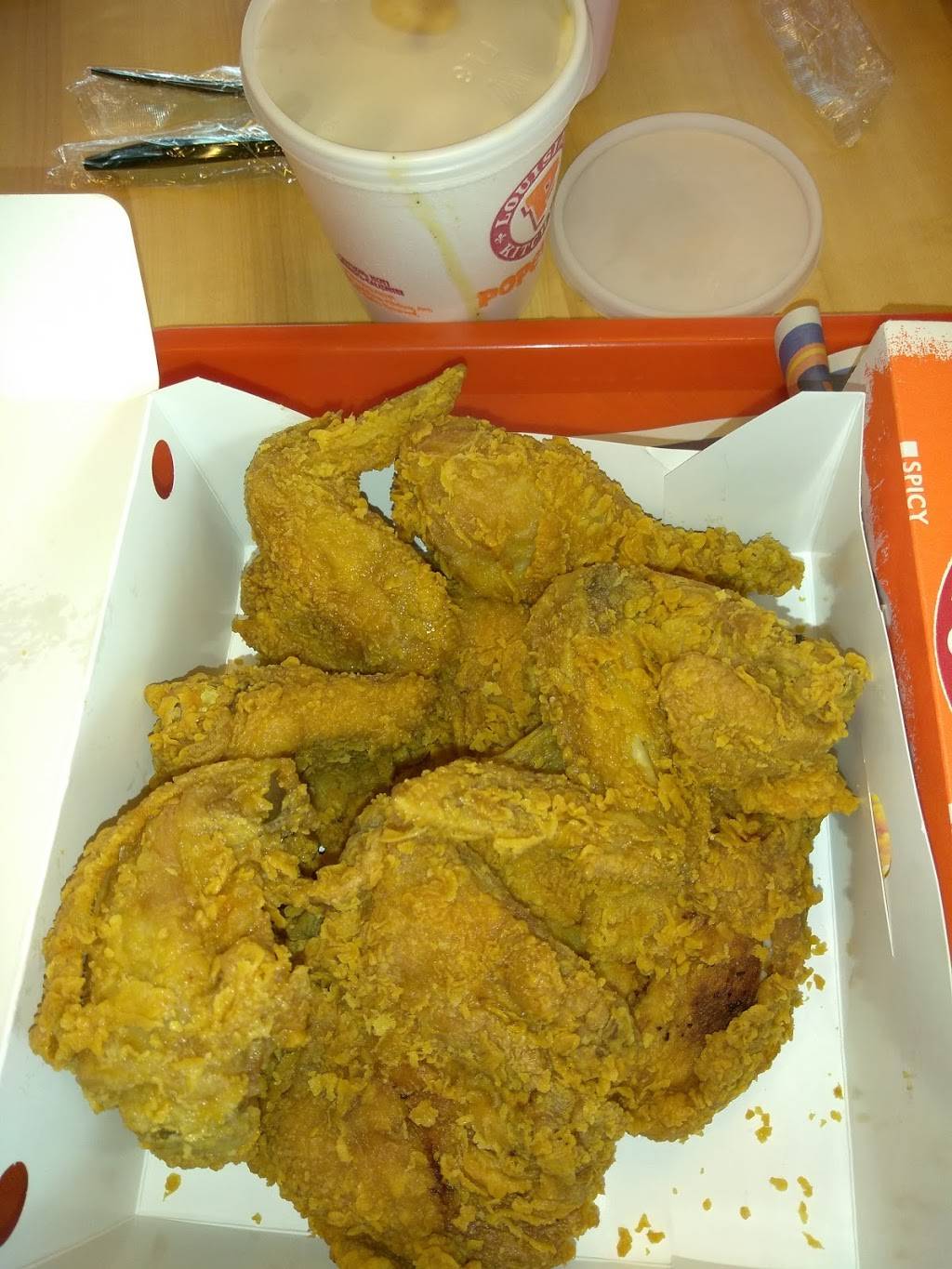 Popeyes Louisiana Kitchen | restaurant | 2450 McFarland Blvd, Northport, AL 35476, USA | 2053302660 OR +1 205-330-2660