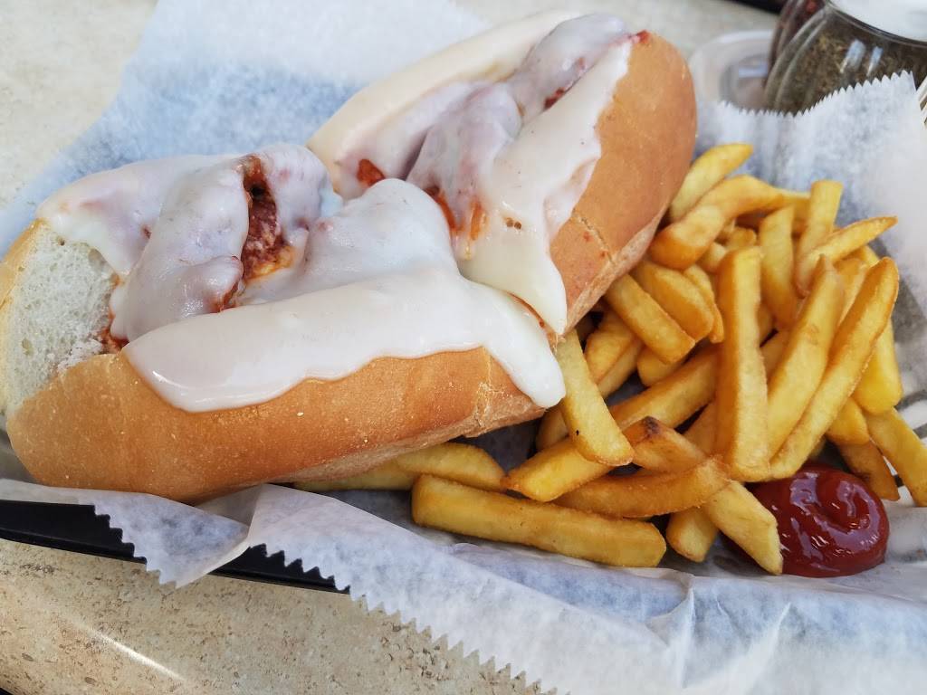 Florios Of Little Italy | restaurant | 3301, 200 Garfield St, Hollywood, FL 33019, USA | 9549250004 OR +1 954-925-0004