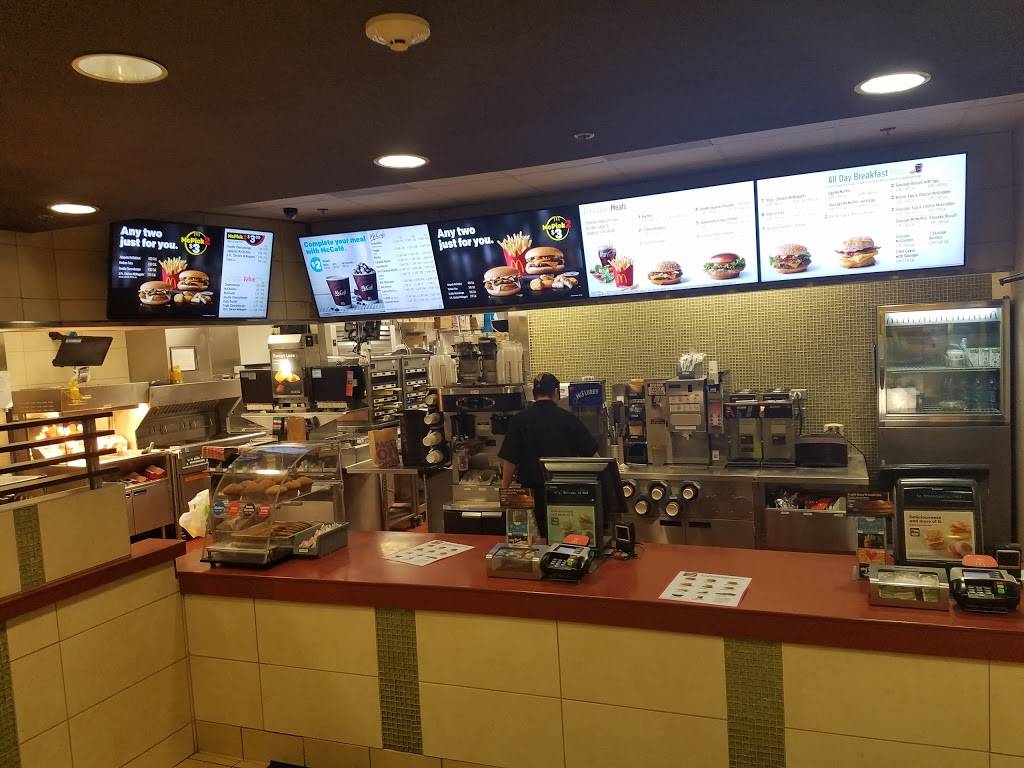 McDonalds | cafe | 190 Hansen Blvd, North Aurora, IL 60542, USA | 6309079401 OR +1 630-907-9401