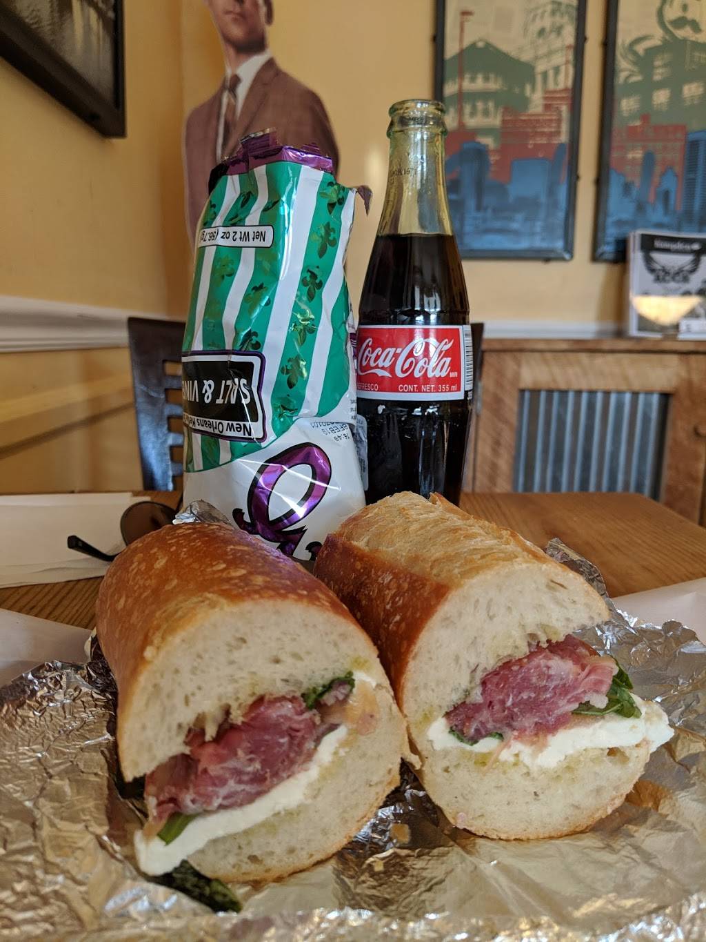 Luigis Italian Deli | restaurant | 846 W 36th St, Baltimore, MD 21211, USA | 4434384195 OR +1 443-438-4195