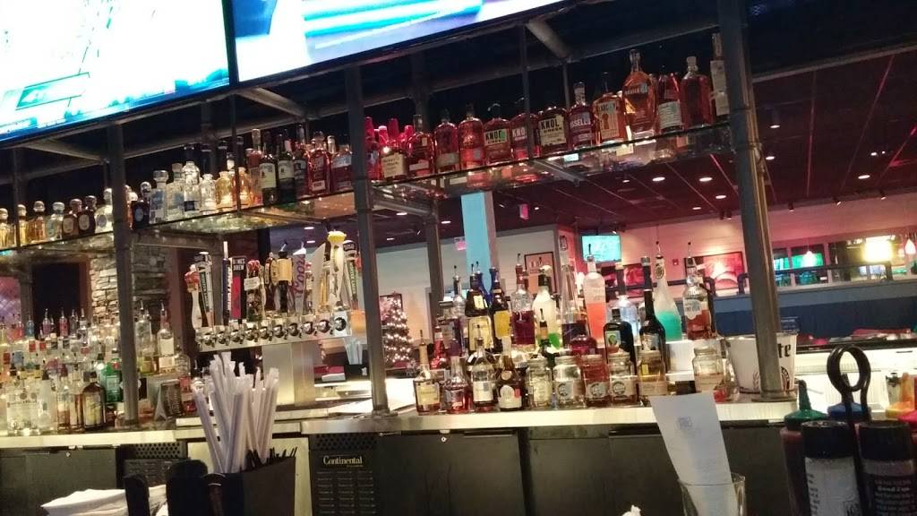 Smokey Bones Bar & Fire Grill | meal takeaway | 3302 W Gate City Blvd, Greensboro, NC 27407, USA | 3363158755 OR +1 336-315-8755