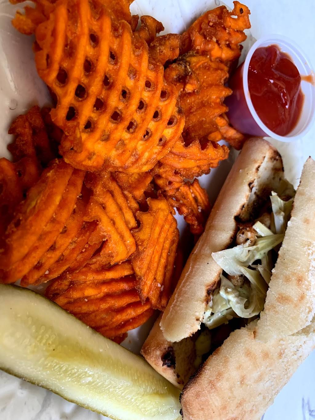 Sinatras Ristorante | restaurant | 355 Cassadaga Rd, Lake Helen, FL 32744, USA | 3862183806 OR +1 386-218-3806