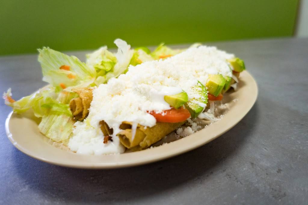 Flautas y Paleteria Tepalca | restaurant | 500 N Zaragoza Rd, El Paso, TX 79907, USA | 9158601007 OR +1 915-860-1007