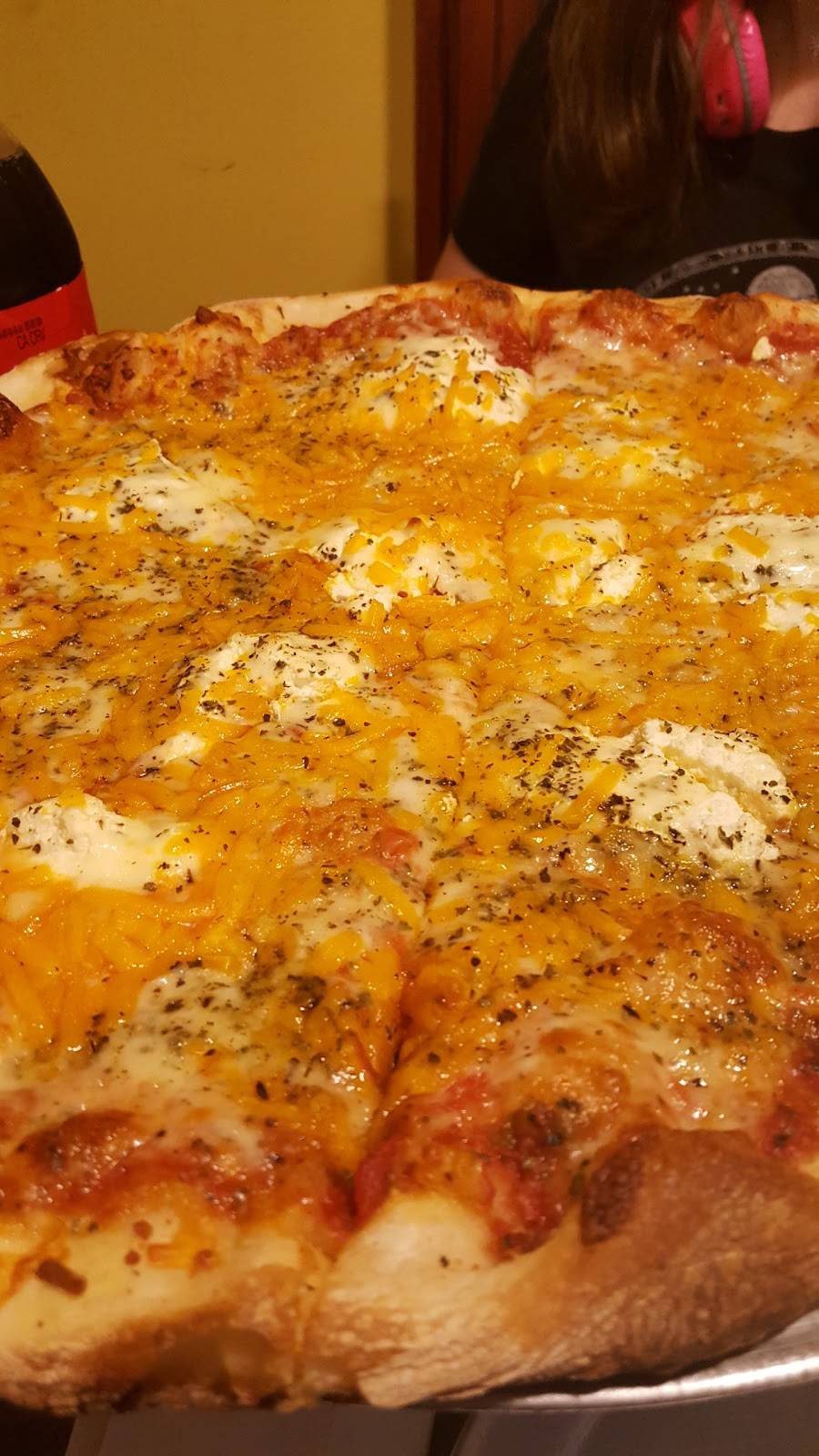 stone house pizza | restaurant | 175 Highland Ave, Waterbury, CT 06708, USA | 2035730567 OR +1 203-573-0567