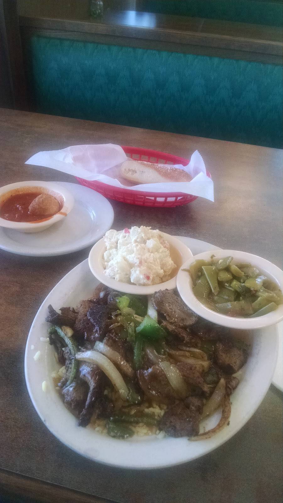 Vasileios Italian Kitchen | restaurant | 200 S Main St, Mt Holly, NC 28120, USA | 7048208490 OR +1 704-820-8490