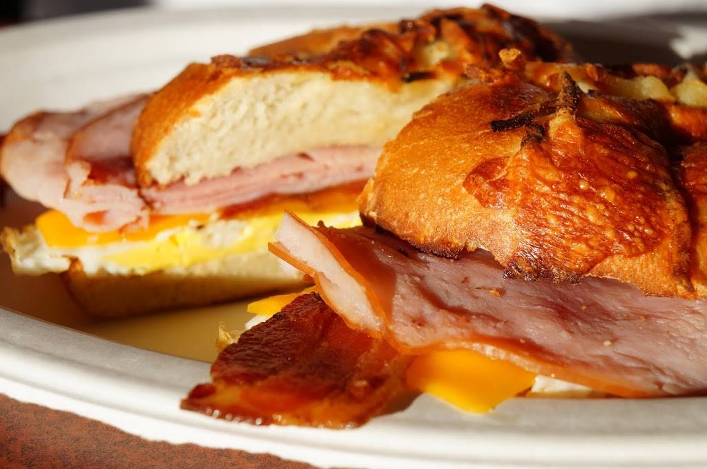 Einstein Bros. Bagels | cafe | 15768 N Frank Lloyd Wright Blvd, Scottsdale, AZ 85260, USA | 4803147383 OR +1 480-314-7383