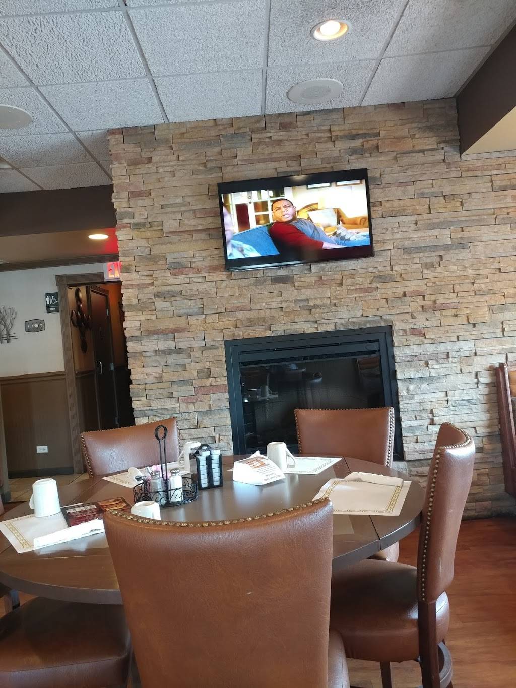 3 Brothers Restaurant | restaurant | 1220 S Eastwood Dr, Woodstock, IL 60098, USA | 8153385606 OR +1 815-338-5606